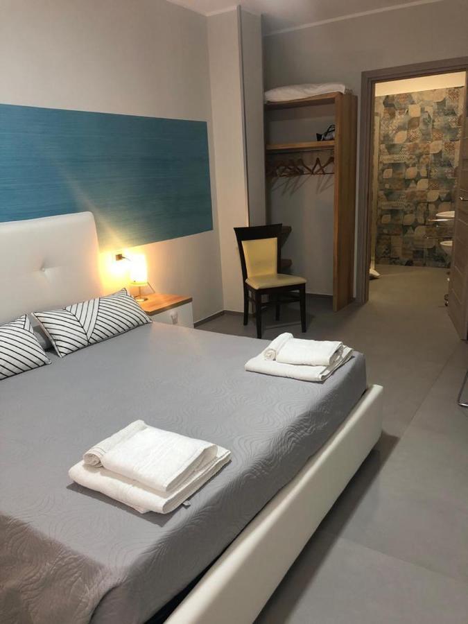 Albergo Piazza Risorgimento Porto Cesareo Exterior photo