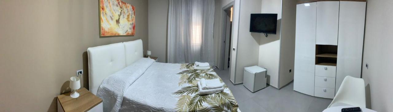Albergo Piazza Risorgimento Porto Cesareo Exterior photo